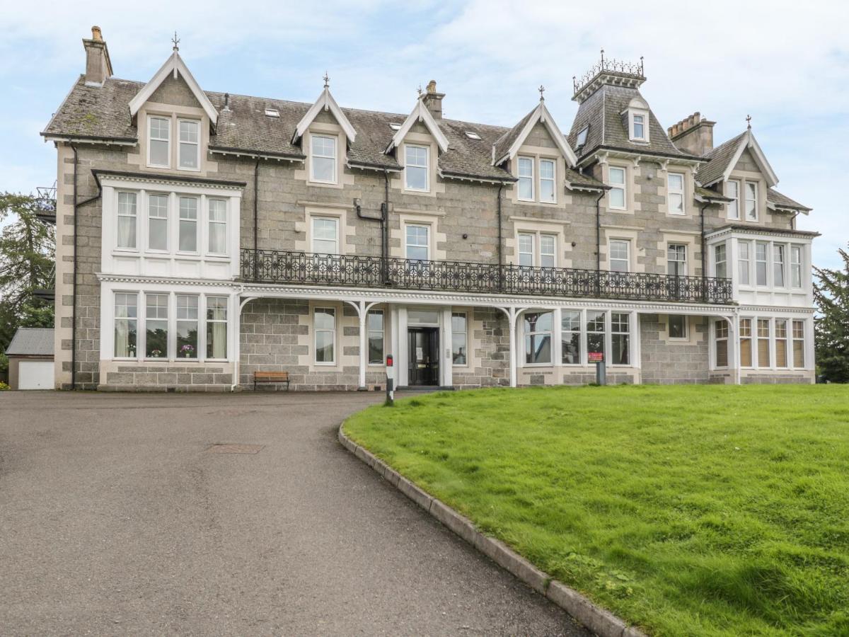 10 Monarch Country Apartments Ньютонмор Экстерьер фото